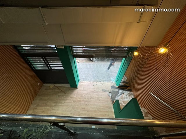 Local commercial à vendre à Bourgogne Est. Surface de 48 m². Système de climatisation — 4