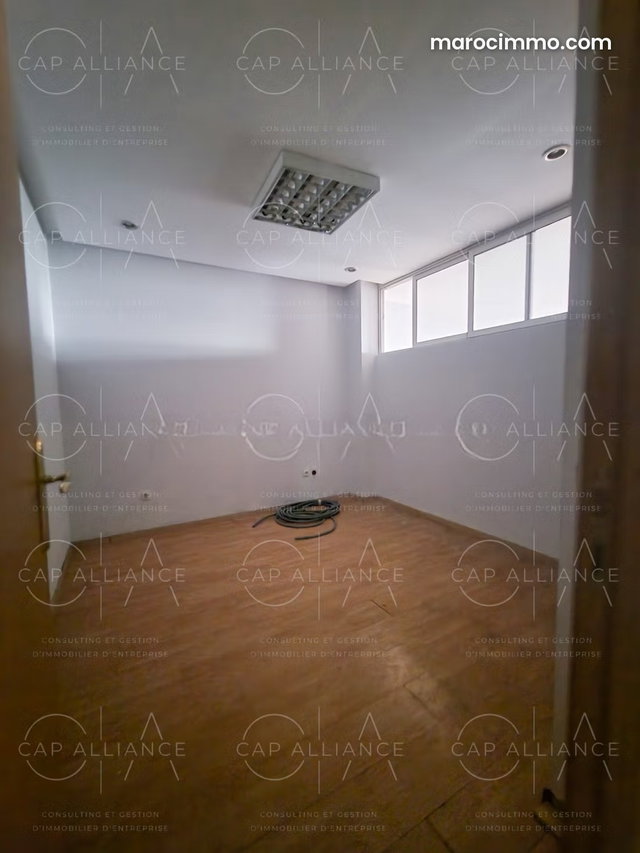 Appartement bureau à vendre — 4