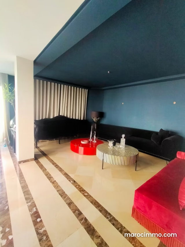Magnificent Apartment for Sale in Golden Triangle without Neighbors — 3