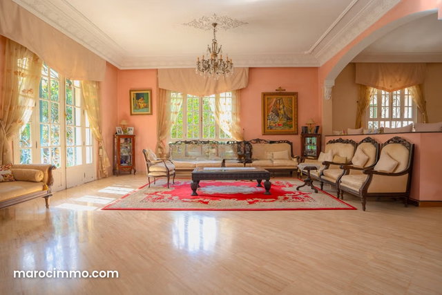 Villa à vendre 714 m² de terrain et 524 m² de bâti — 5