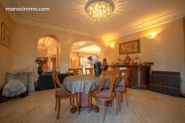 Villa à vendre 714 m² de terrain et 524 m² de bâti — 4