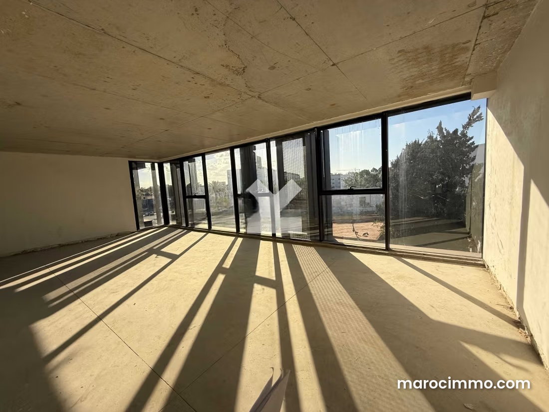 73 sqm Office for Rent in Al Batha, Casablanca, with Garage — Casablanca