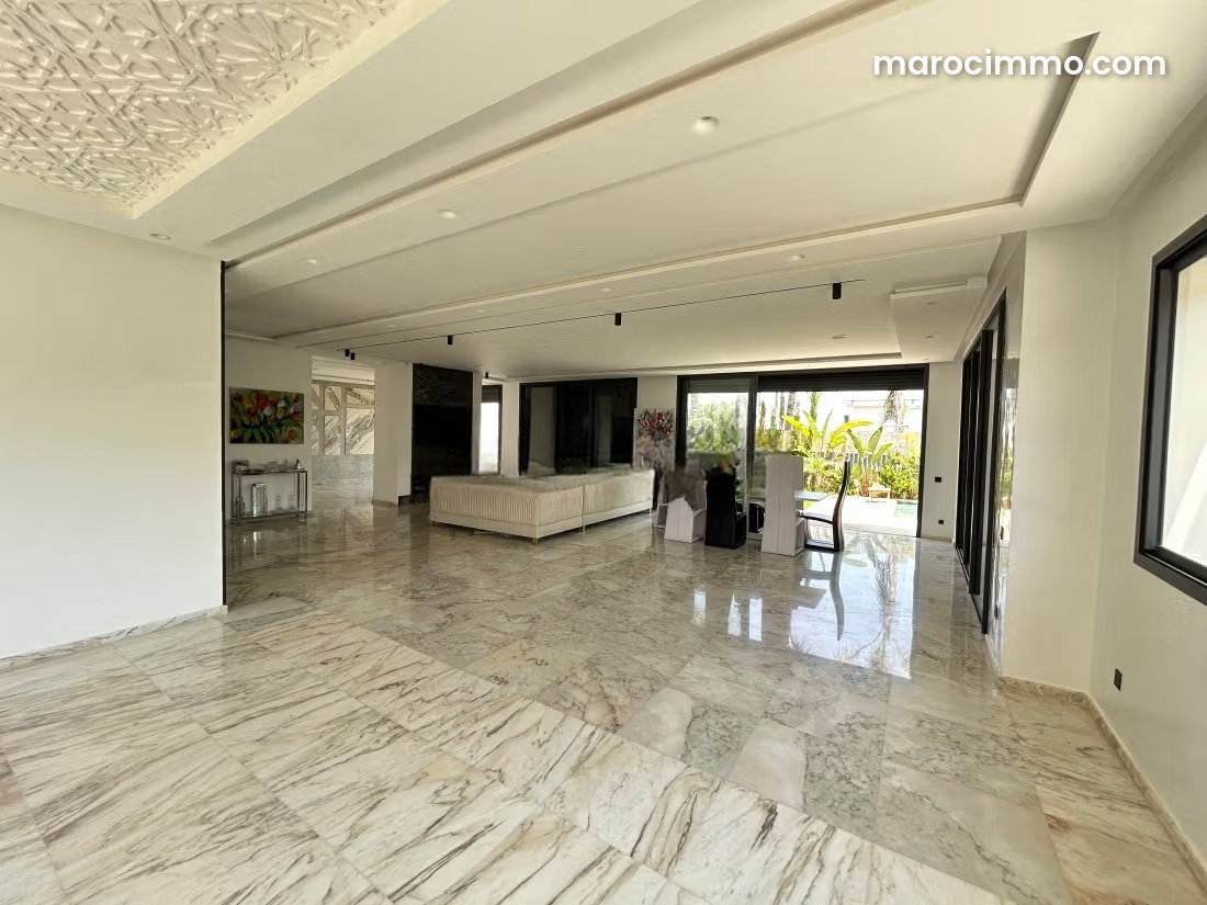 400 sqm Villa with Pool and Elevator for Sale, El Menzeh — El Menzeh
