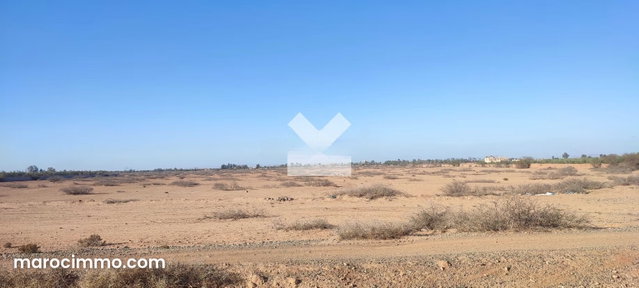Terrain à Vendre de 30538.0 m² à Marrakech, Cherifia — 2