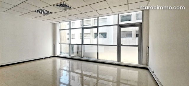 Bureau à Vendre de 81.0 m² à Casablanca, Hopitaux — Casablanca