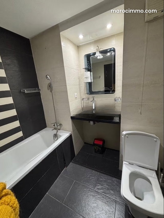 Appartement en vente à Dar Bouazza. 2 belles chambres. Bien meublé — 4
