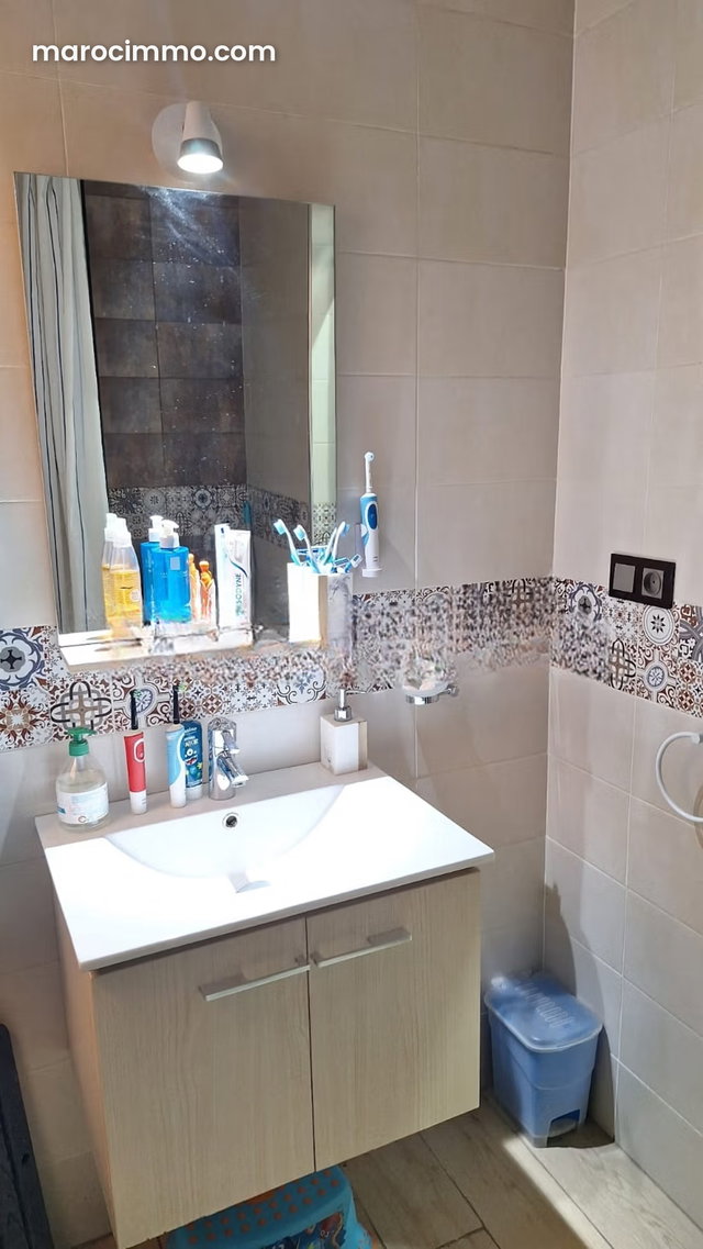 Sale of a house in Azzouzia. 7 large rooms. Mountain view, central heating — 2