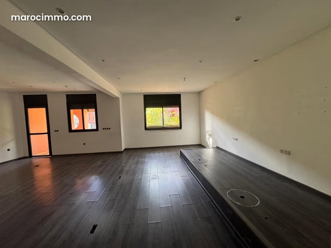 Local commercial 110 m², Boulevard Mohamed V, Guéliz, Marrakech — Marrakech