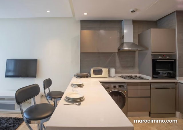 Luxurious New Apartment in the Heart of CFC — 2