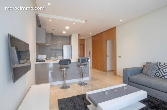 Luxurious New Apartment in the Heart of CFC — 5