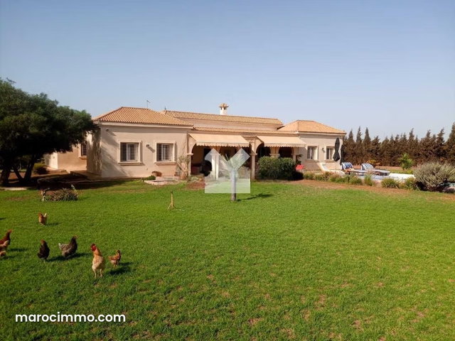 Villa à Vendre de 10520.0 m² à Bouskoura, Bouskoura — 2