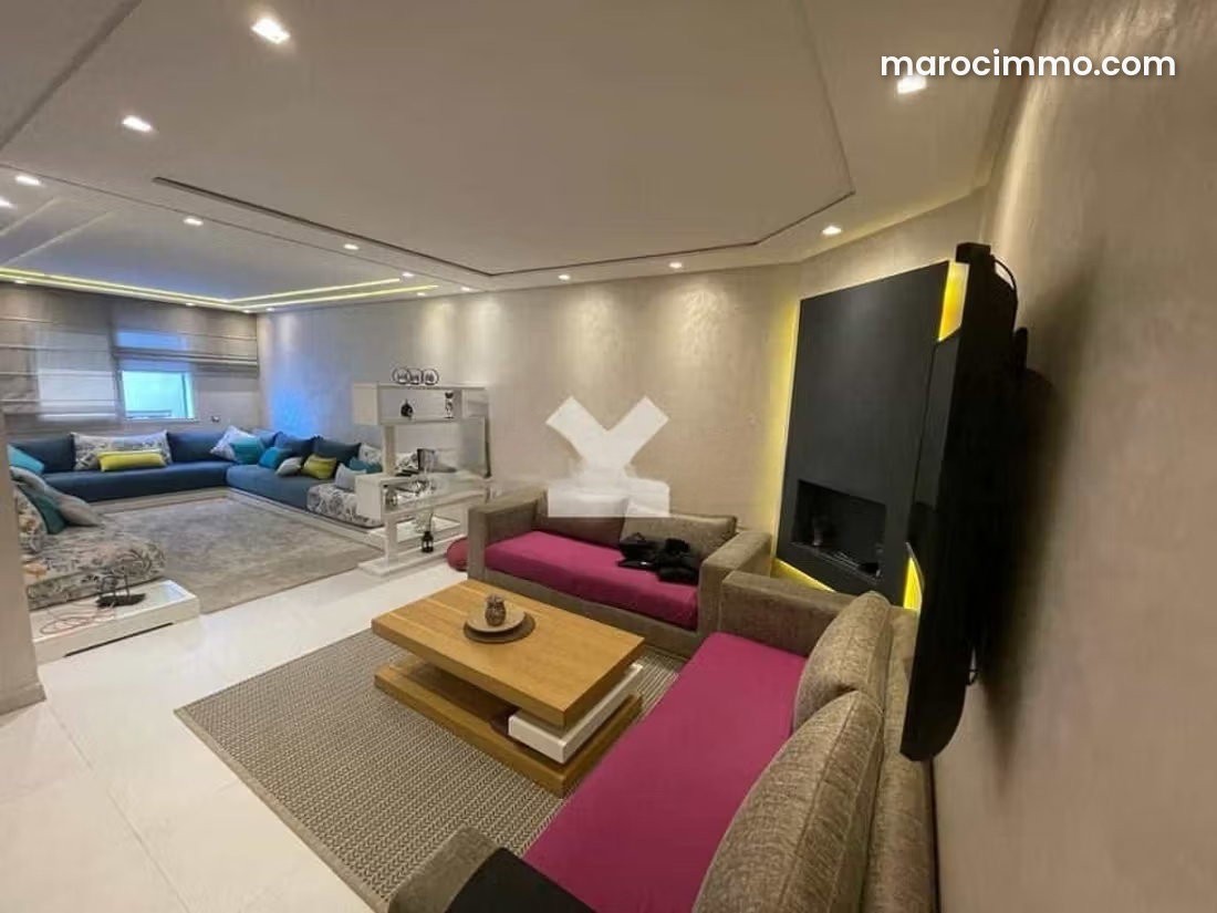 4-Bedroom Apartment with Garden, Roches Noires, Casablanca — Casablanca