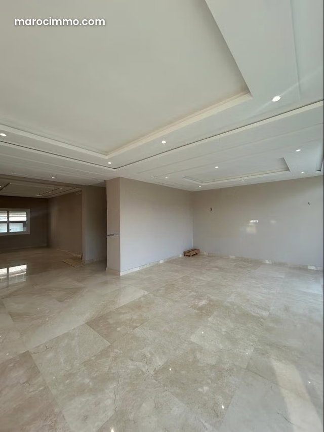 Luxury Apartment for Rent with Terrace — 5