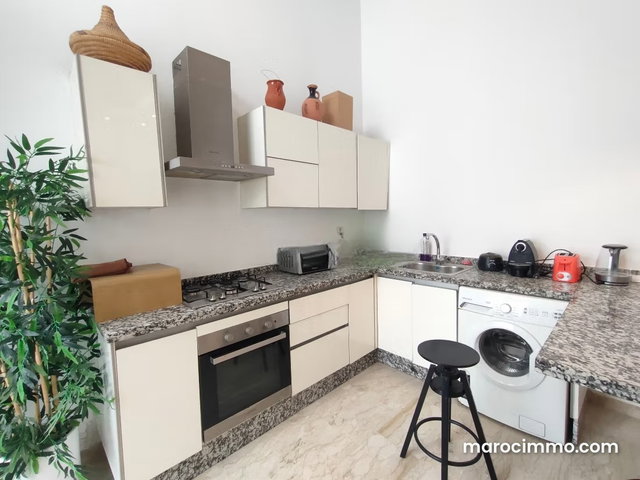 68m² Furnished 1-Bedroom Apartment – Balcony — 5