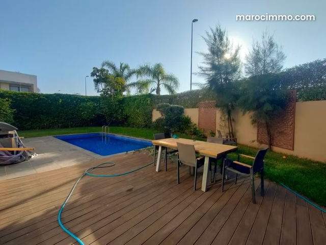 Villa t5 meublee 4ch. Piscine res. Securisee — Dar Bouazza