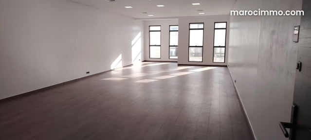 Bureau am֤énagé non equipé de 77m² — الدار البيضاء