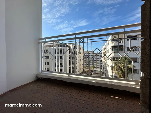 Location d'un appartement à Haut Agdal. Surface de 180 m². Bien meublé — 3