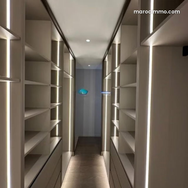 Charming 3 Bedroom Apartment for Sale with Sea View — 5