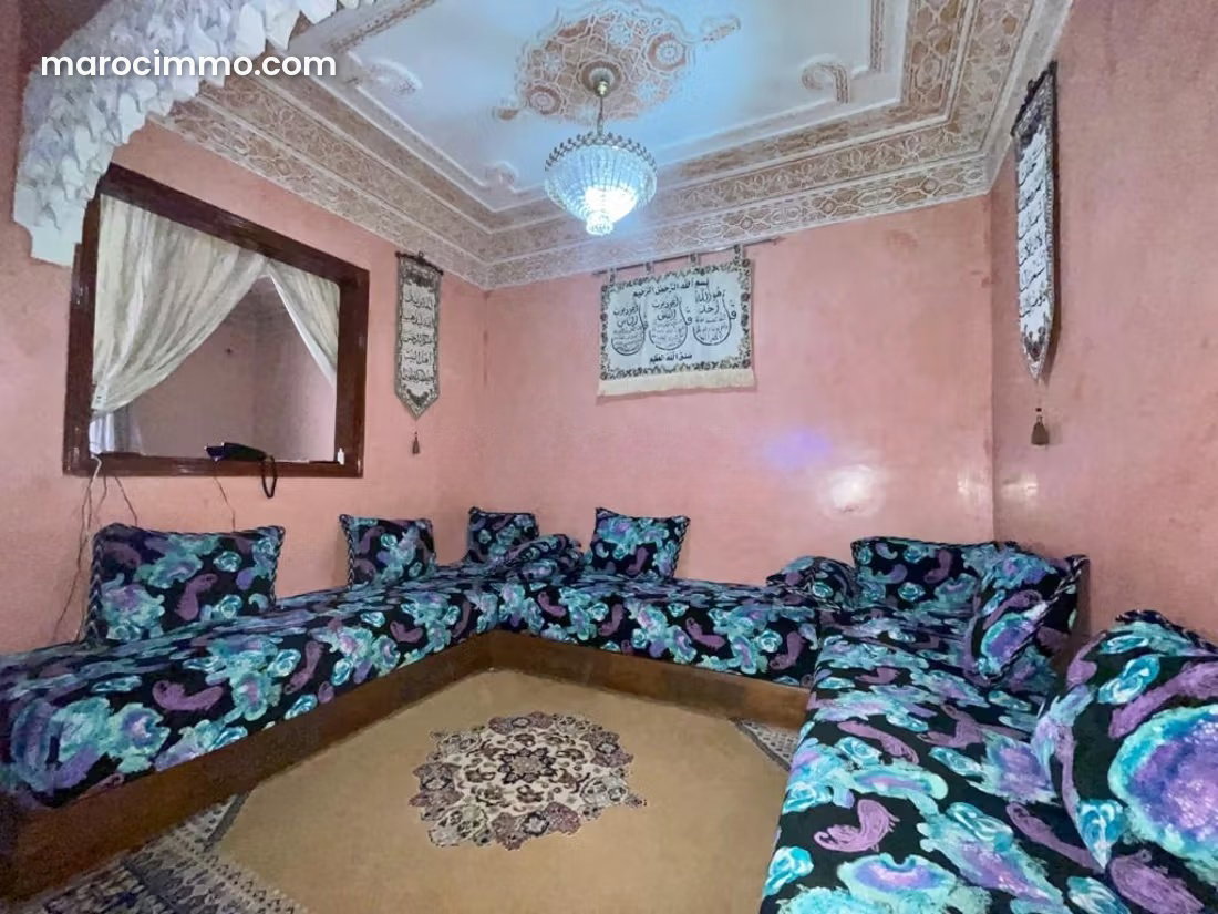 منزل عائلي بسطح واسع في حي المسيرة 1 بمراكش — مراكش