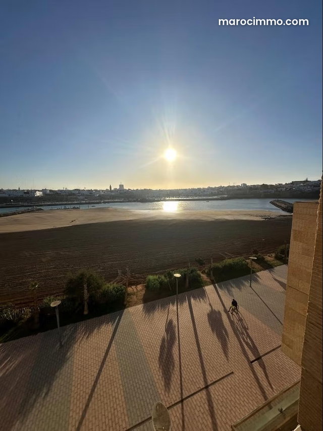 Duplex a vendre à la marina — 2