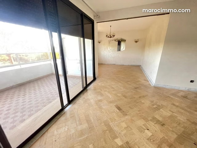 Bel Appartement vide à louer 180m2 en centre ville — 2