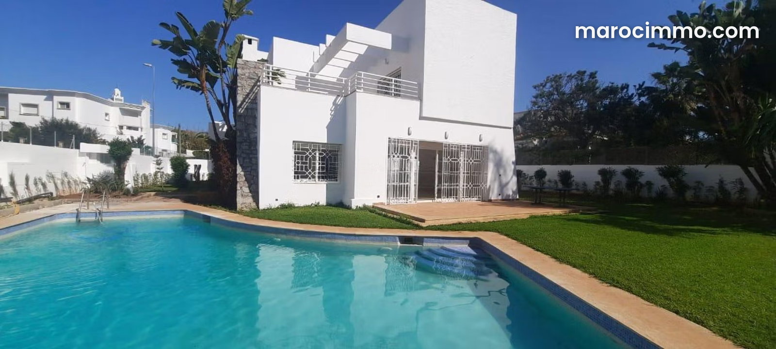 1,000 m² Villa with Pool and Garden, Aïn Diab, Casablanca — Casablanca