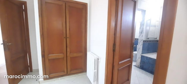 Beautifully Sunlit Villa for Rent in Ain Diab with a Large Garden — 2