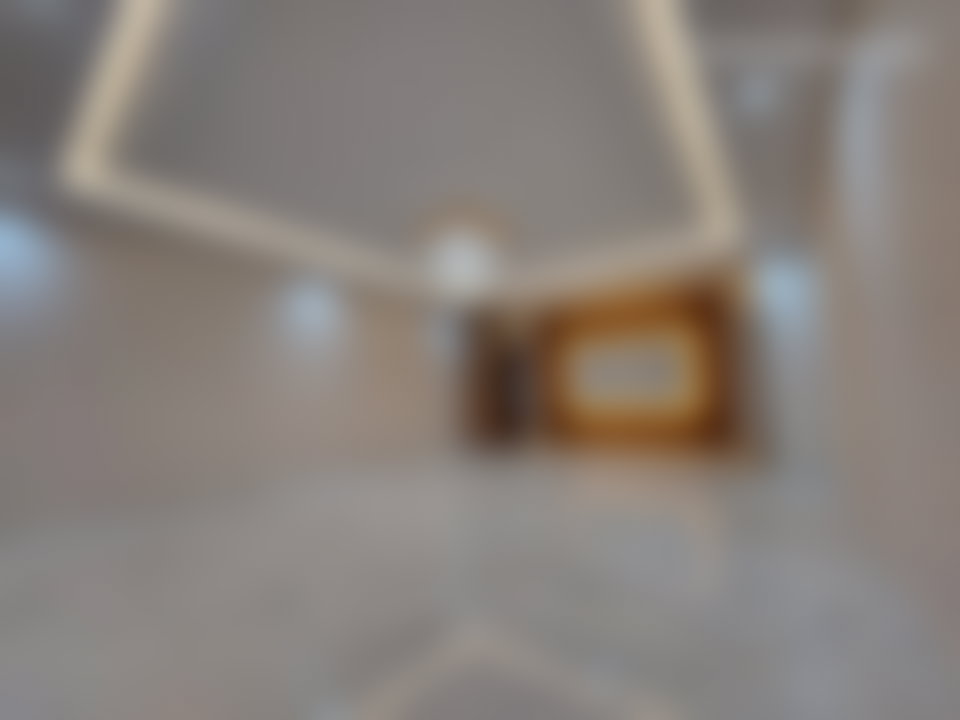 شقة فسيحة بترّاس وكراج في حي مرجان 2 بمكناس