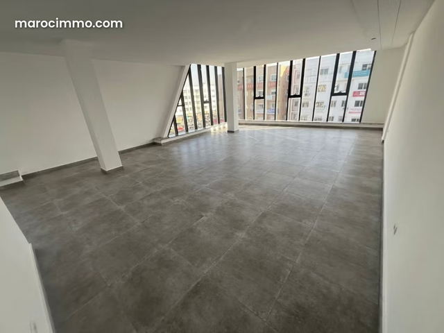 Bureau de 80m² – amenagé / non equipé — Casablanca