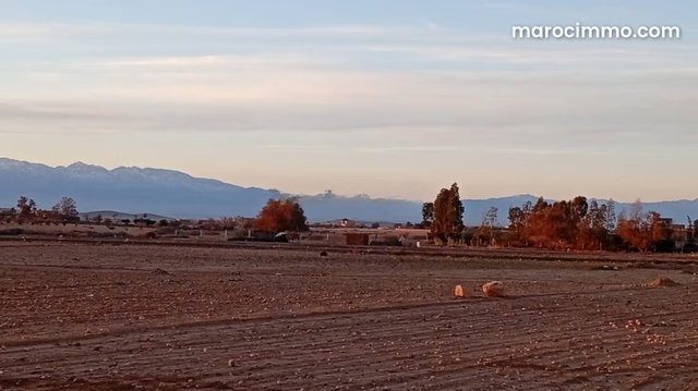 Achat de terrain à Route Casablanca. Surface de 1130 m² — 2