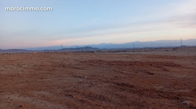 Vente terrain à Route Casablanca. Surface totale 7600 m² — 5