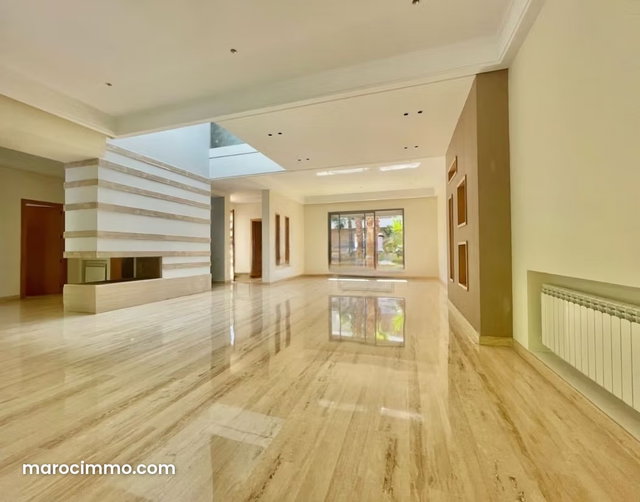 Magnifique villa à louer à Californie. Superficie 550 m². Bien meublé — 2