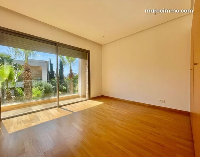 Magnifique villa à louer à Californie. Superficie 550 m². Bien meublé — 5