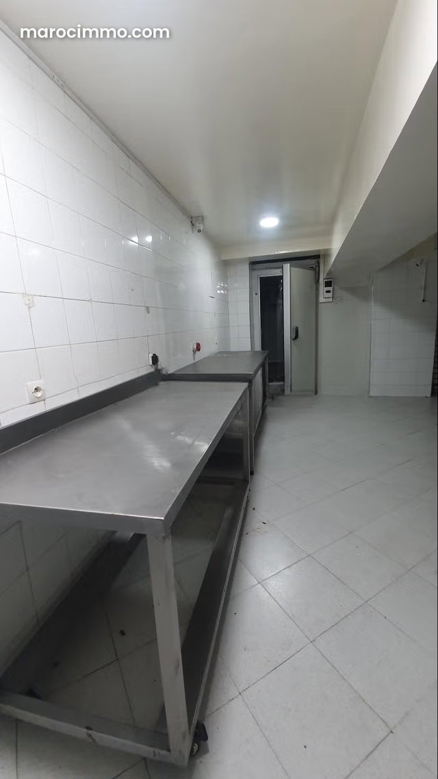 Commercial space for rent in Bourgogne Ouest — 4