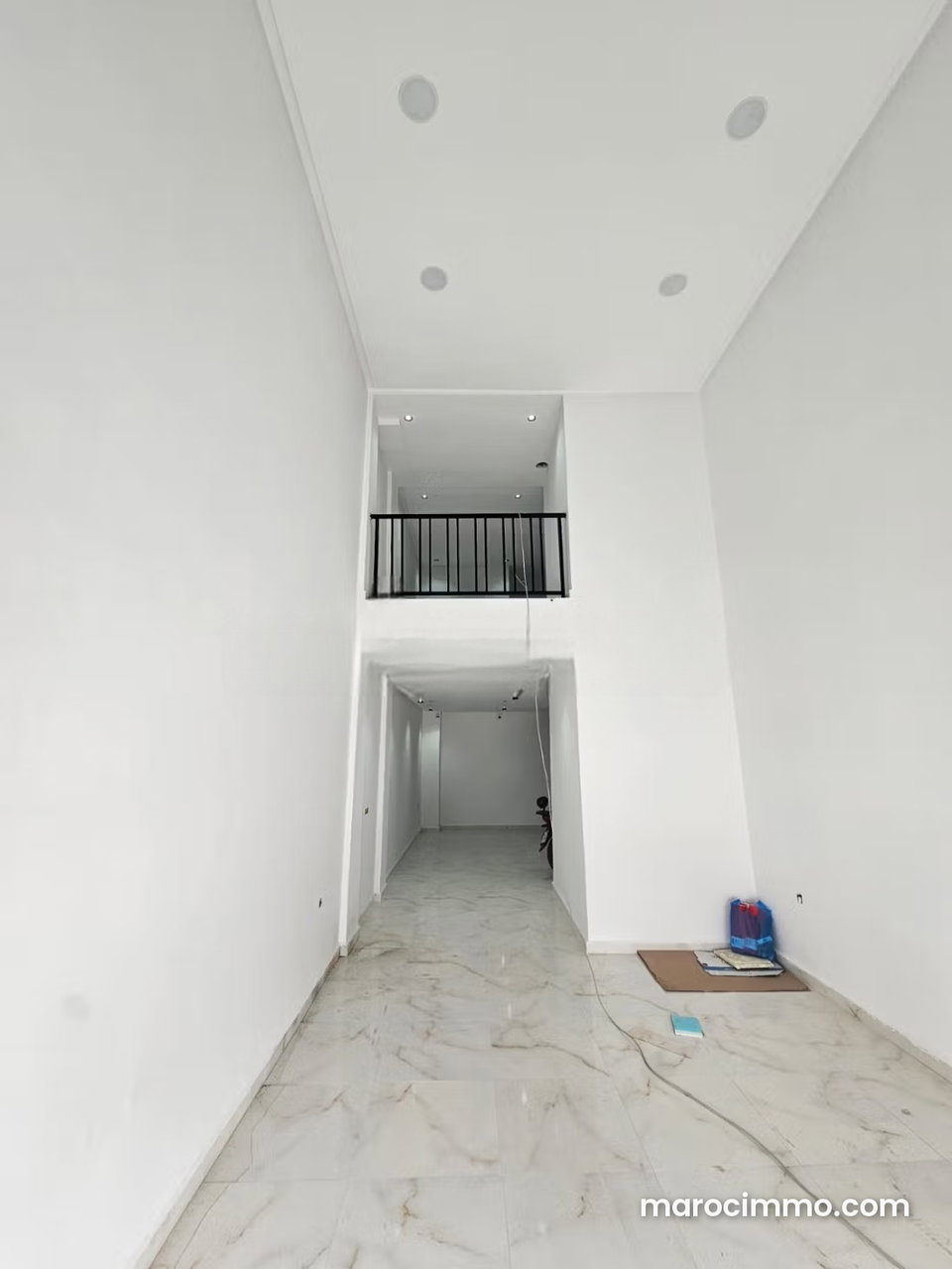 Magasin de 66m à louer à ain sebaa