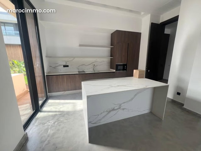 Luxury Villa for Rent in Ain Diab. 6 Comfortable Rooms. Concierge Service, Beautiful Pool — 3