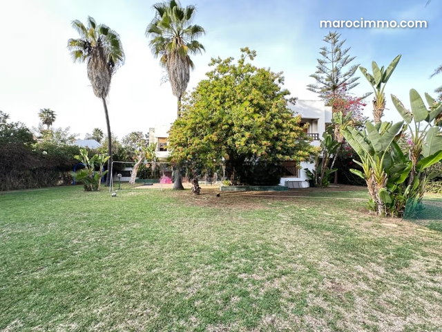 Magnifique Grande Villa à vendre à Souissi Rabat — 3