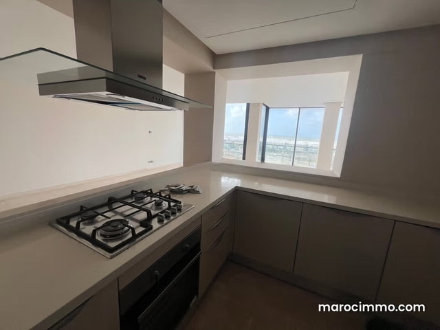 Beautiful Sea View Apartment for Rent in Ain Diab. Total Surface 150 m². With Elevator — 5