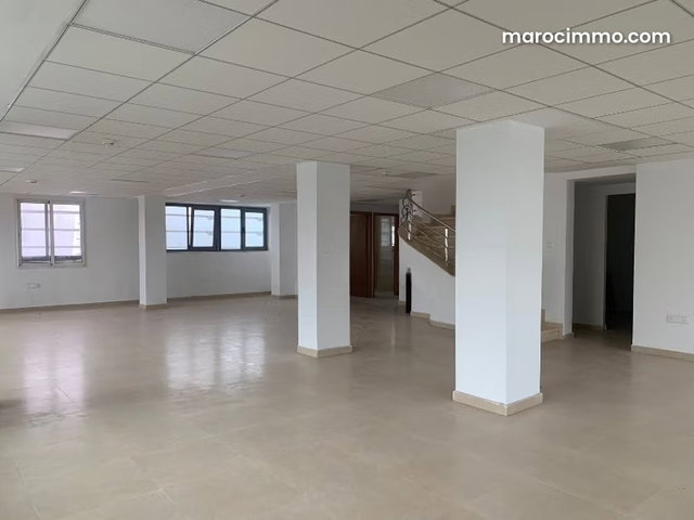 Plateau de bureau à louer AVENUE DE L'ARMEE ROYAL — 2