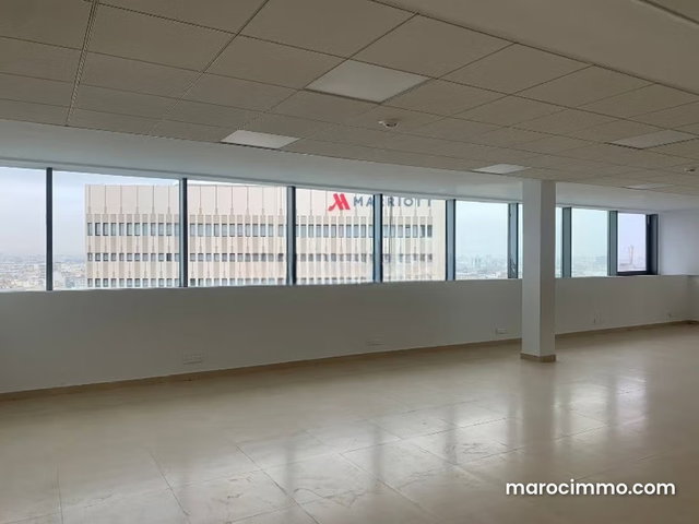Plateau de bureau à louer AVENUE DE L'ARMEE ROYAL — 5
