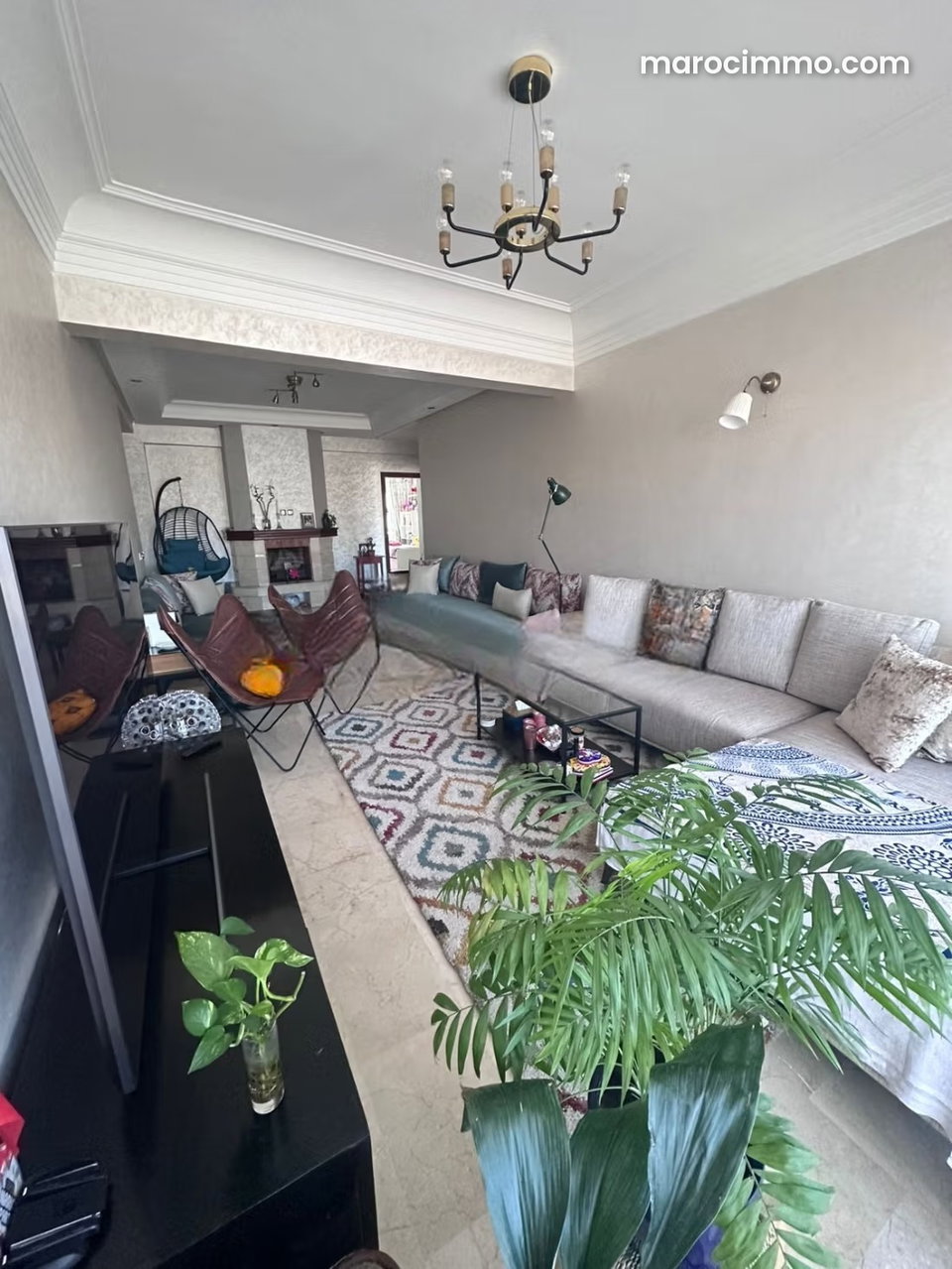 Grand appartement à vendre à Bd la résistance