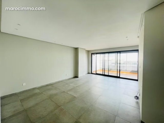 Appartement à louer à Triangle d'Or. Surface de 170 m². Porte sécurisée et chauffage central — 3