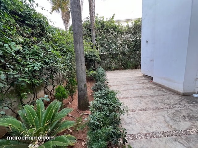 Somptueuse villa à vendre à El Manar El Hank. 5 pièces confortables. Porte blindée et résidence sécurisée — 4