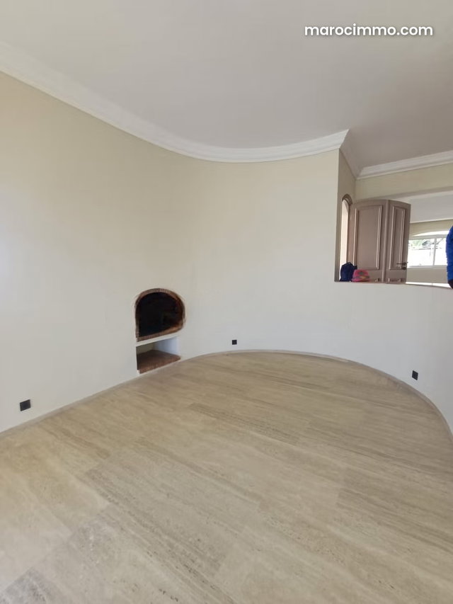 Villa t5 de 372m² – 4 ch. – Residence securisee — 2