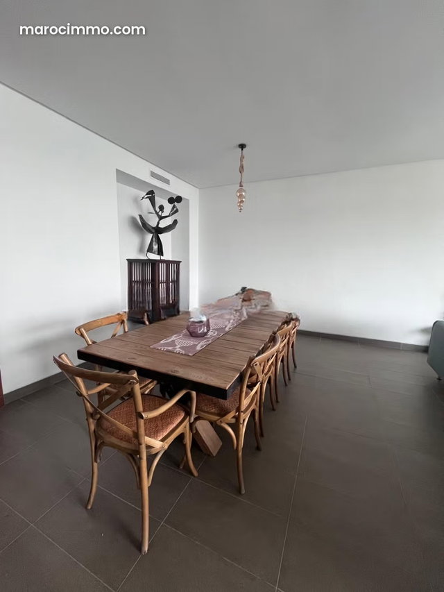 T4 meublé de 200 m² – 3 ch. Perso – res. Secure — 4