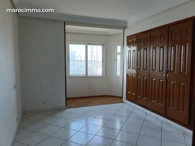 Appartement sans vis à vis en plein triangle d'or à prix réduit — 4