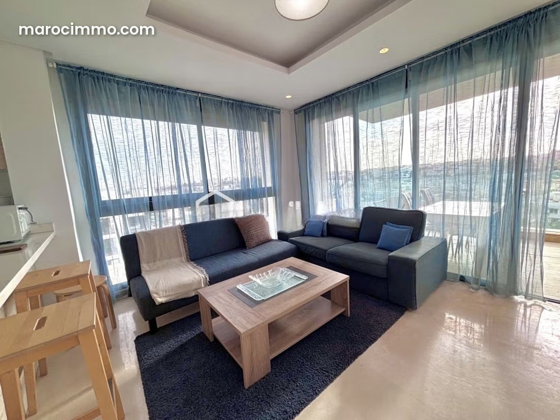 Appartement lumineux avec terrasse, Aïn Diab, Casablanca — Casablanca