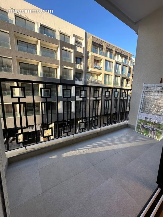 Superbe studio neuf à les princesses avec balcon — 5