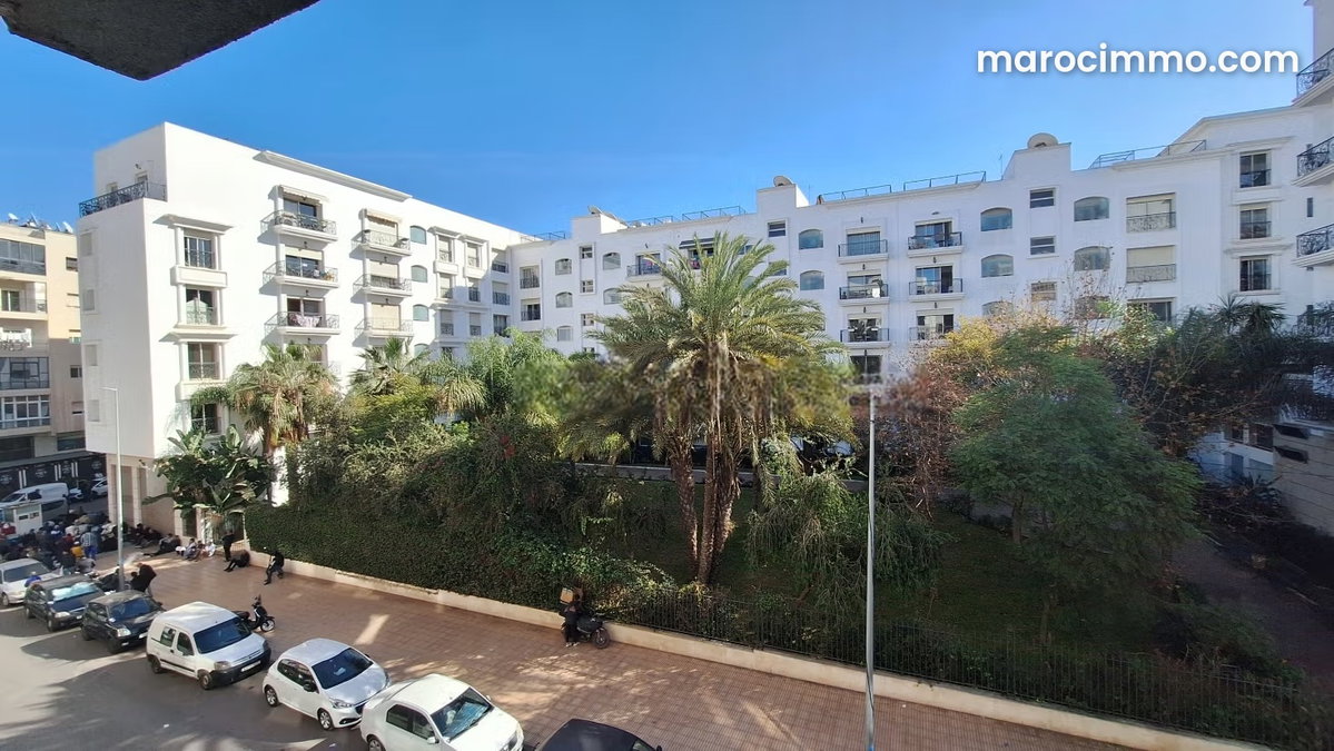 Local 90 m² Forate proche Sabem