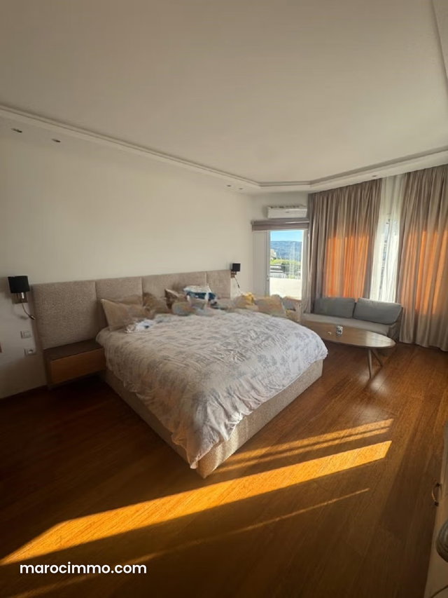 Villa Luxueuse à vendre – 5 Chambres, Vue Mer — 5
